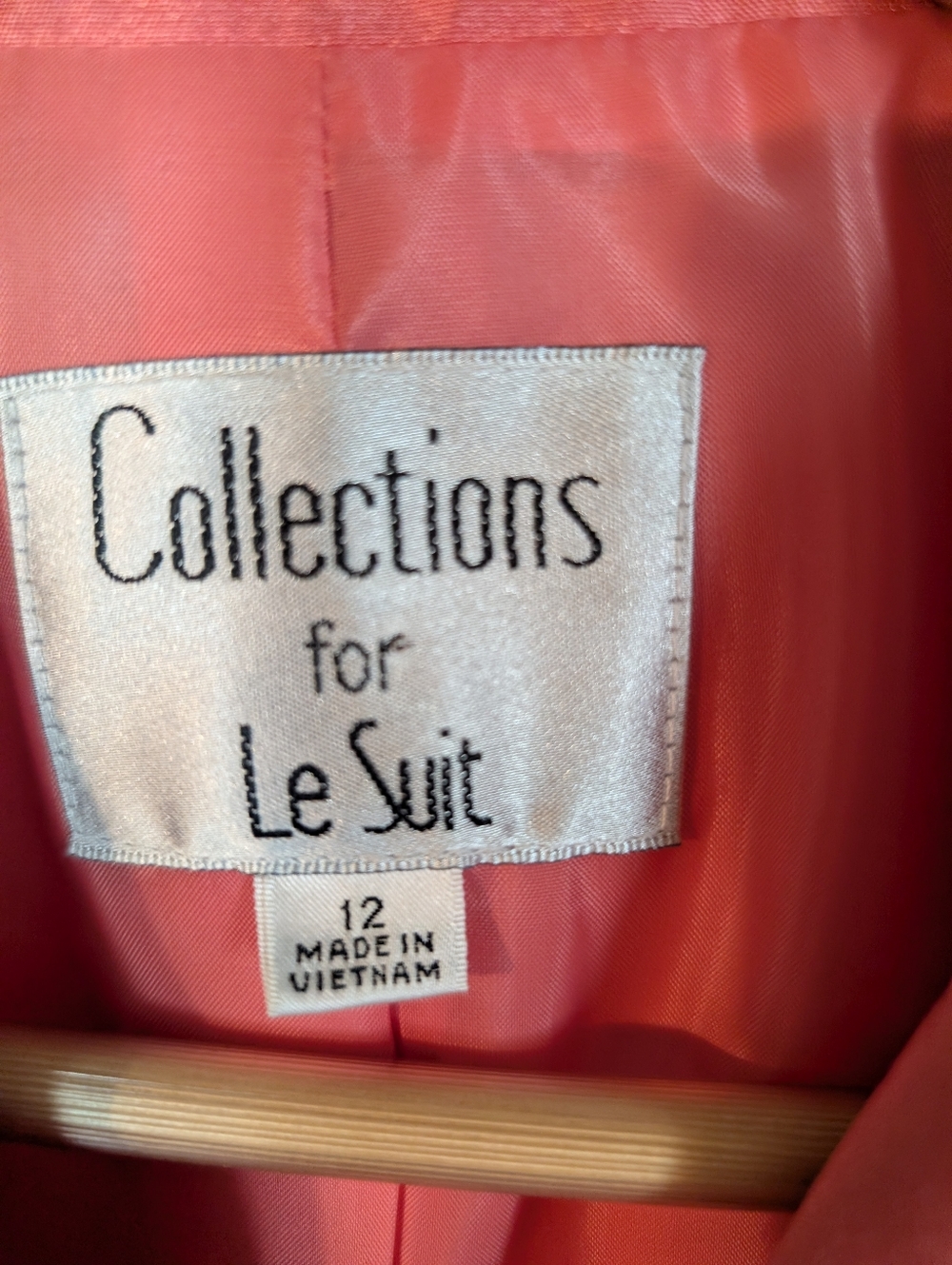 Le Suit New With Tags Sz.12 Peach Jacket & Skirt Set - Picture 5 of 15
